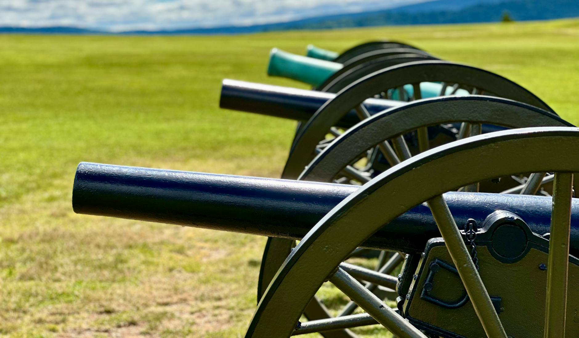 historic cannons at antietam national battlefield